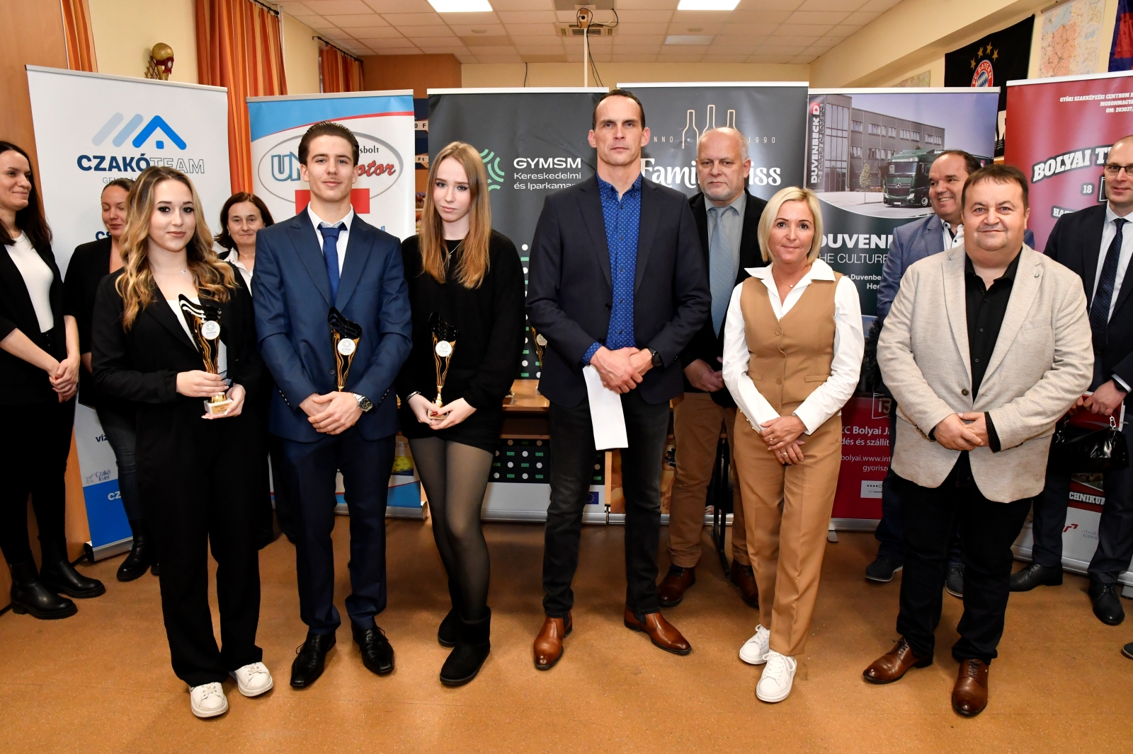 Bol log_DSC55381600.JPG